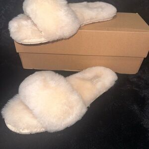 Fluffy ugg slides